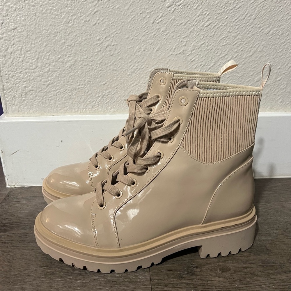 Stylish Women's Tan Ankle Boots